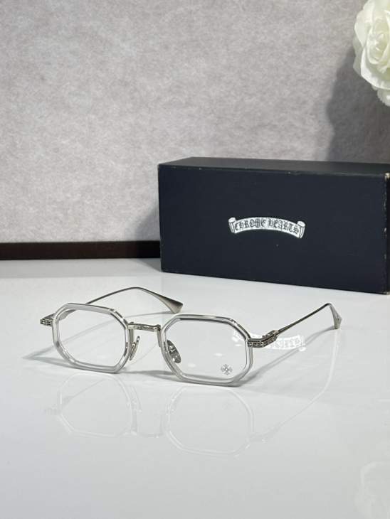 Picture of Chrome Hearts Sunglasses _SKUfw77318304fw